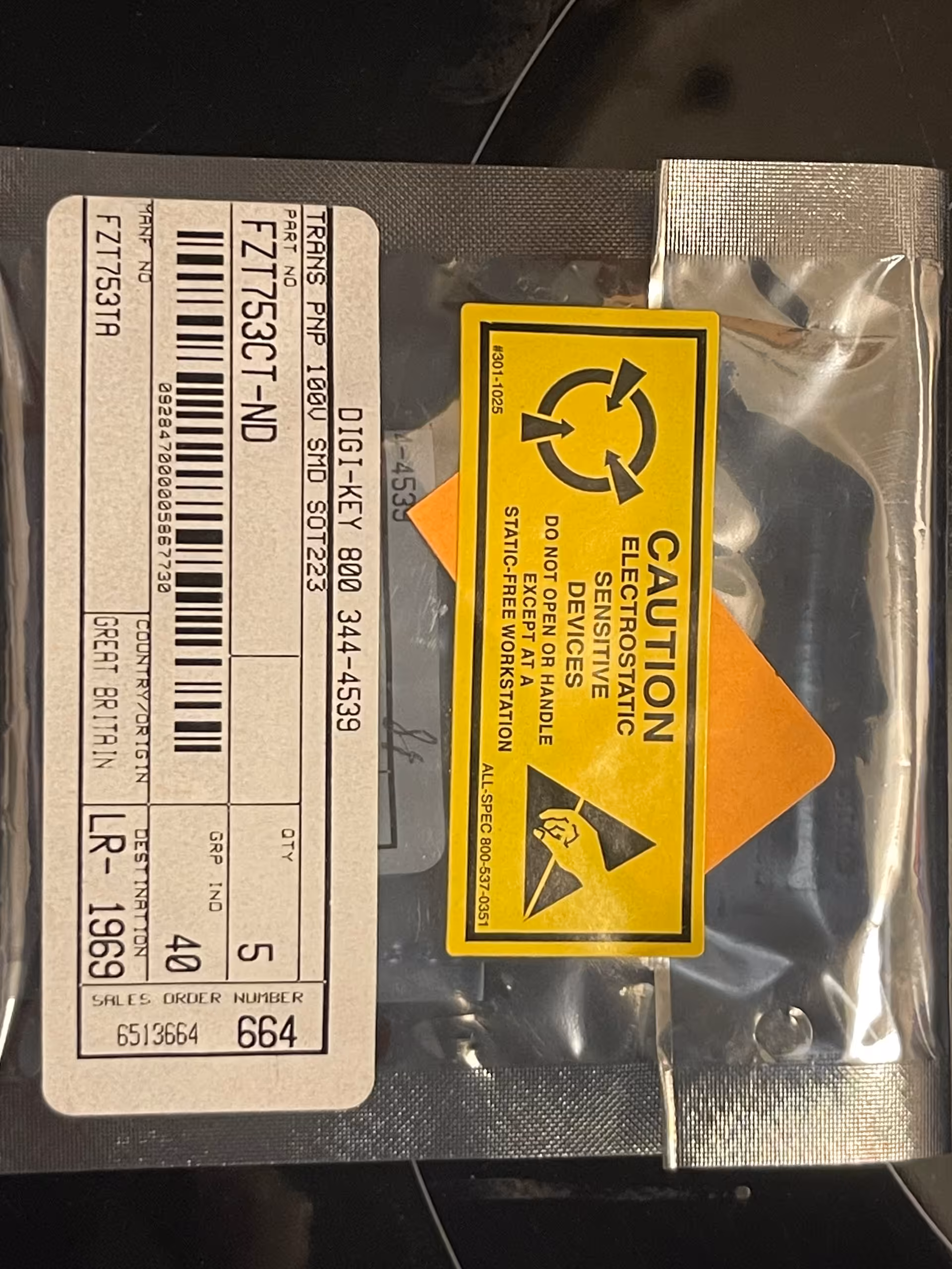 Digi-Key label on a static shield bag: TRANS PNP 100V SMD SOT223, FZT753CT-ND, MANF NO FZT753TA, QTY 5.