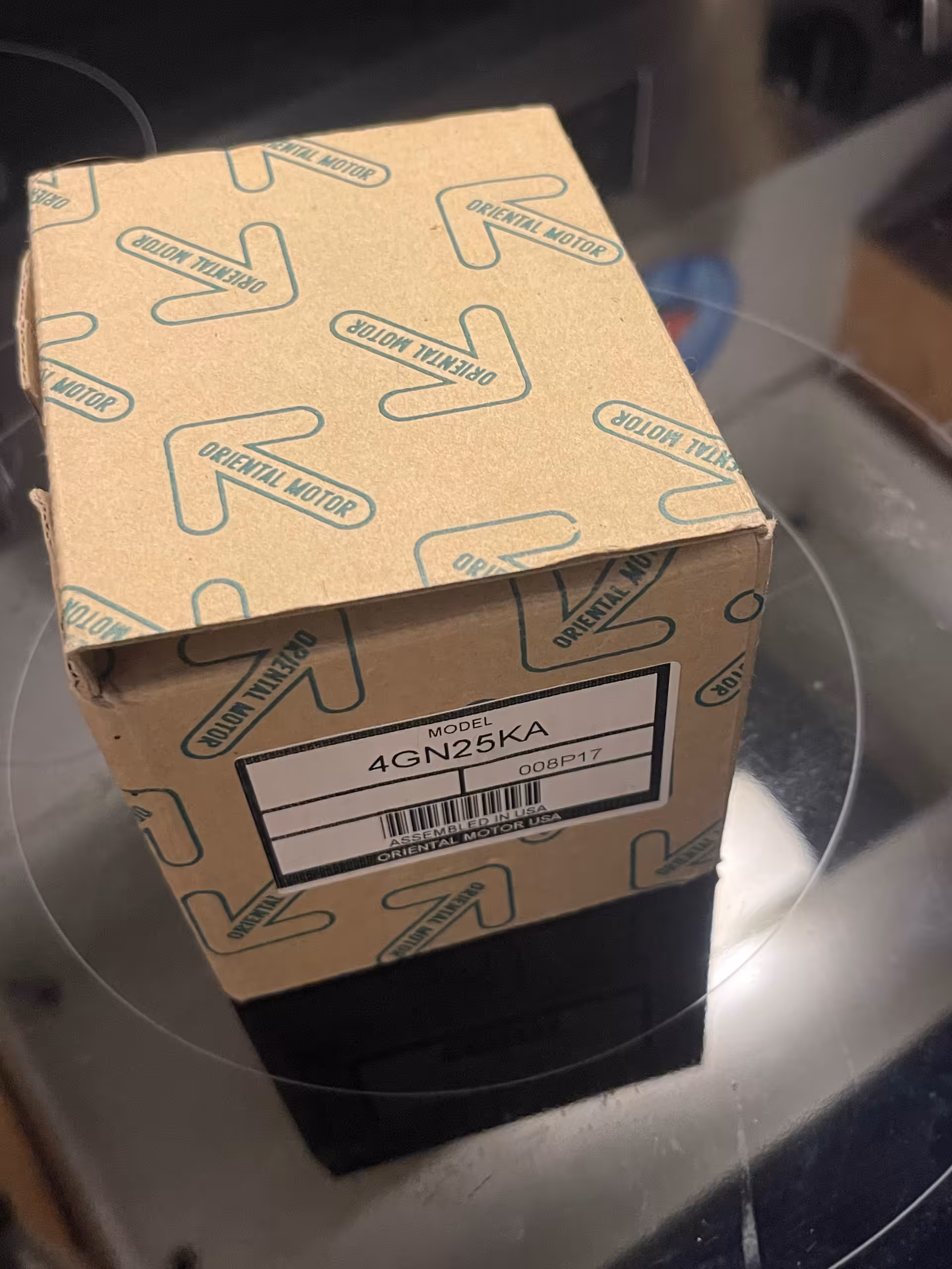 Oriental Motor carton labelled MODEL 4GN25KA with code 008P17, ASSEMBLED IN USA, ORIENTAL MOTOR USA